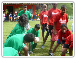 Soccer success for Colombian street kids thanks to volunteers